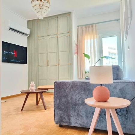 Апартаменты Stylish Artistic Flat With View, Three Min To Metro Афины Экстерьер фото